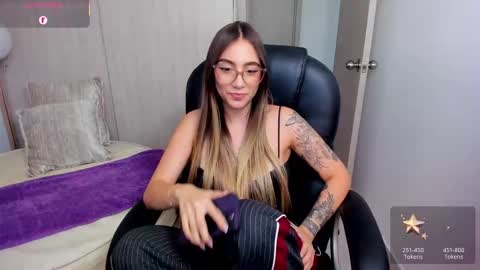 Stacy Conner online show from October 28, 2025, 8:33 pm