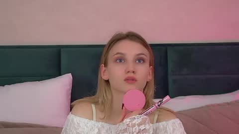 StacyEvances online show from May 16, 2026, 6:17 pm