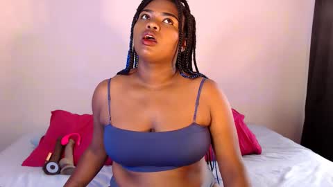 Snapshot of stacyhunterxxx chatting on October 28, 2025, 2:31 pm STACY online show from October 28, 2025, 2:31 pm