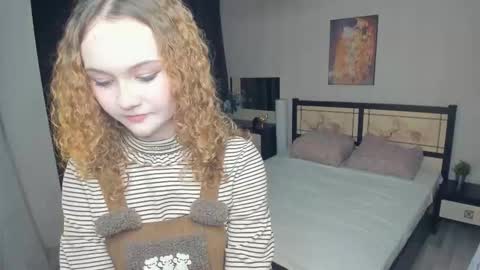 Snapshot of stacyroller chatting on February 8, 2026, 7:50 pm Violet online show from February 8, 2026, 7:50 pm