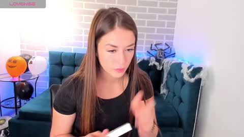 Stacy online show from October 29, 2025, 1:30 am