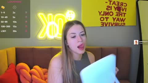 Stacy online show from April 11, 2026, 1:43 am