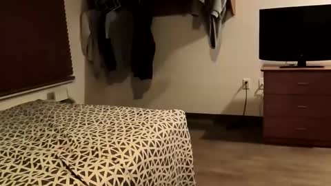 Straightupdownbad online show from November 13, 2025, 3:05 am