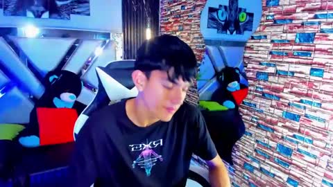 Snapshot of star_blew chatting on December 5, 2024, 12:33 pm star_blew online show from December 5, 2024, 12:33 pm