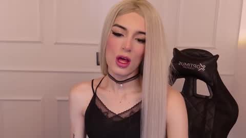 Snapshot of star_storm chatting on February 19, 2025, 2:01 pm star_storm online show from February 19, 2025, 2:01 pm