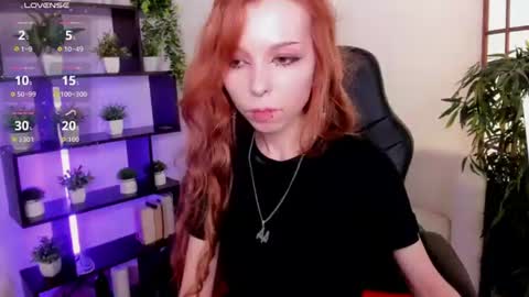 Snapshot of star_tarra chatting on July 23, 2026, 7:17 am Tarra online show from July 23, 2026, 7:17 am