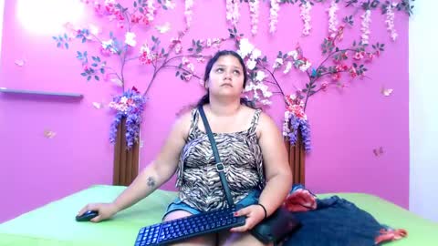 Snapshot of starfishanal21 chatting on May 3, 2026, 7:09 pm alejandra online show from May 3, 2026, 7:09 pm
