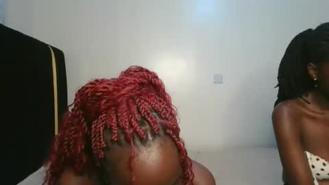 Snapshot of stargirl_lia chatting on October 31, 2025, 6:53 pm lia online show from October 31, 2025, 6:53 pm