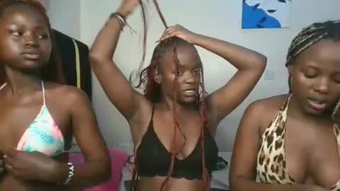 Snapshot of stargirl_lia chatting on February 4, 2026, 6:47 pm lia online show from February 4, 2026, 6:47 pm