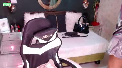 Welcome Im VICTORIA  Your love is my passion activate my love and moaning with your tips and enjoy with me online show from May 17, 2026, 12:30 am