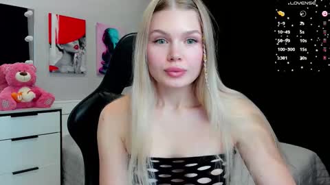 Caroline online show from October 12, 2025, 6:12 am