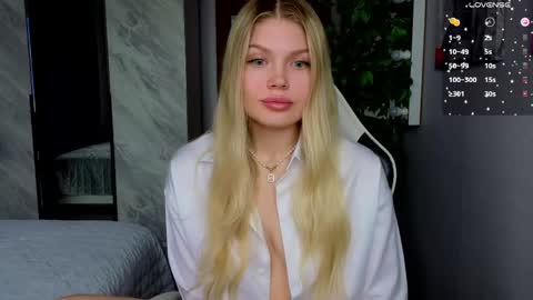 Caroline online show from May 22, 2026, 3:46 am