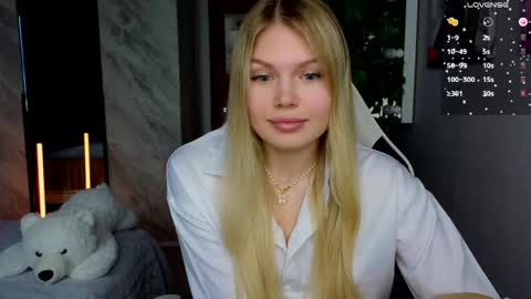 Caroline online show from May 28, 2026, 2:53 am