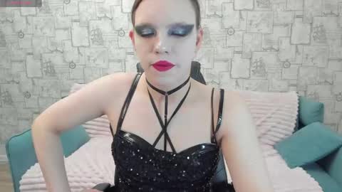 Snapshot of starlight_madison chatting on May 13, 2026, 9:06 am Madison online show from May 13, 2026, 9:06 am