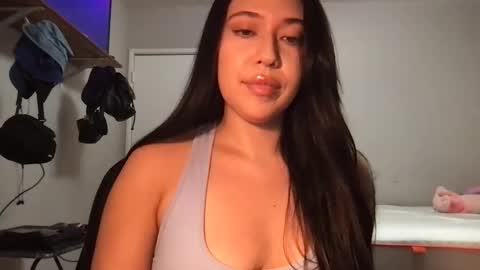 Snapshot of starlitdreams777 chatting on March 1, 2025, 3:21 am starlitdreams777 online show from March 1, 2025, 3:21 am