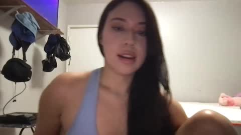 Snapshot of starlitdreams777 chatting on March 1, 2025, 6:24 am starlitdreams777 online show from March 1, 2025, 6:24 am