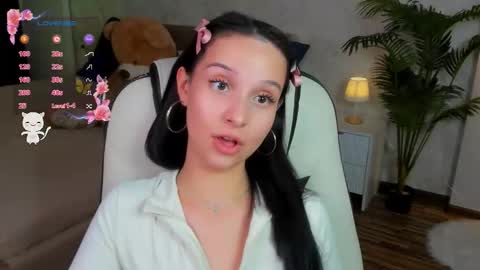 Your Fairy online show from October 9, 2025, 1:31 pm