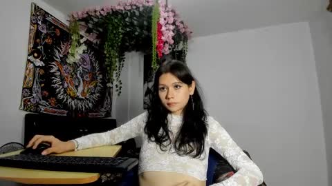 Snapshot of starmoonly chatting on February 22, 2025, 7:34 am starmoonly online show from February 22, 2025, 7:34 am