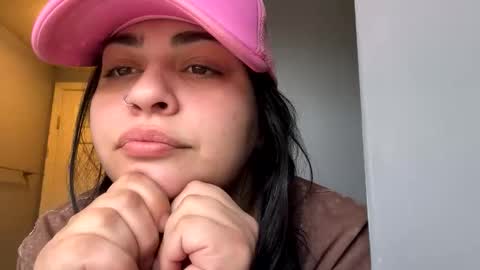 starrie_marrie online show from February 12, 2026, 9:32 pm