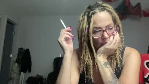 Snapshot of starrlane9999 chatting on December 3, 2024, 1:41 am Starrlane9999 online show from December 3, 2024, 1:41 am