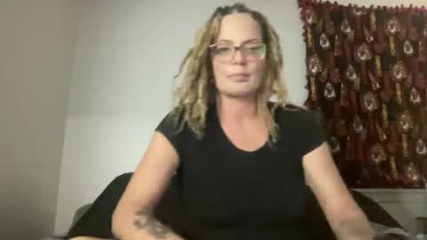 Snapshot of starrlane9999 chatting on December 11, 2024, 11:54 pm Starrlane9999 online show from December 11, 2024, 11:54 pm