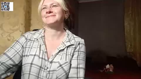 Snapshot of starvibe1010 chatting on June 15, 2026, 7:05 pm Helen online show from June 15, 2026, 7:05 pm