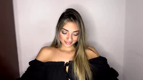 Snapshot of stasiakopiasz chatting on April 24, 2026, 9:17 pm Mia online show from April 24, 2026, 9:17 pm