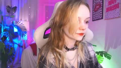 Snapshot of staymonica chatting on October 14, 2025, 1:34 pm MONICA online show from October 14, 2025, 1:34 pm