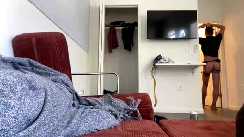 Snapshot of stealersphan chatting on April 11, 2026, 3:49 pm Stealersphan online show from April 11, 2026, 3:49 pm