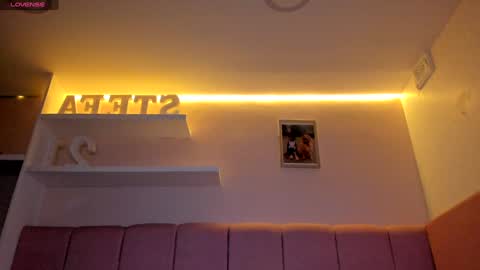 Stefa Gomez  online show from January 12, 2025, 3:03 pm