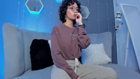 Stefania  online show from March 9, 2025, 3:32 am