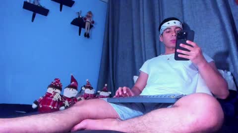 Stefann Salvatore online show from January 15, 2025, 3:33 am