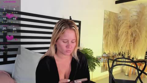 Snapshot of stefannny_ chatting on December 27, 2024, 5:16 pm Stefanny online show from December 27, 2024, 5:16 pm