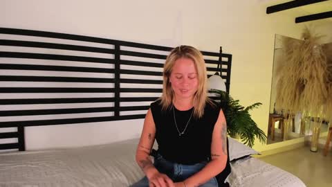 Snapshot of stefannny_ chatting on January 23, 2025, 3:22 pm Stefanny online show from January 23, 2025, 3:22 pm