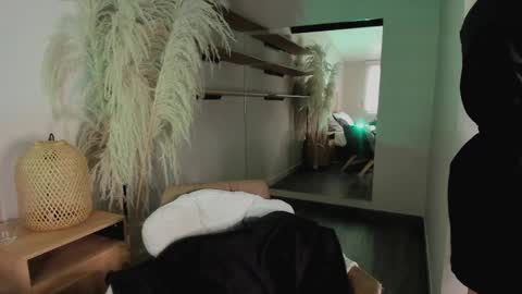 Snapshot of stefannny_ chatting on March 8, 2025, 3:35 pm Stefanny online show from March 8, 2025, 3:35 pm