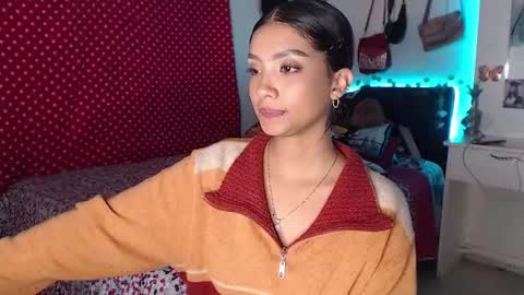 Im MiaIts my first day here  online show from December 26, 2024, 6:09 am