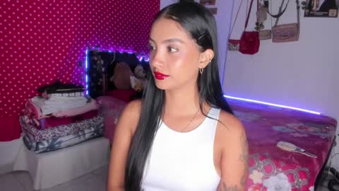 Im MiaIts my first day here  online show from December 30, 2024, 2:09 am