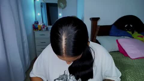 Im MiaIts my first day here  online show from October 23, 2025, 12:54 am