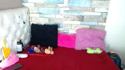 Stefan online show from February 12, 2025, 3:29 am