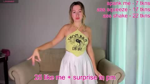 stefany_and_bettany online show from February 25, 2026, 4:44 am