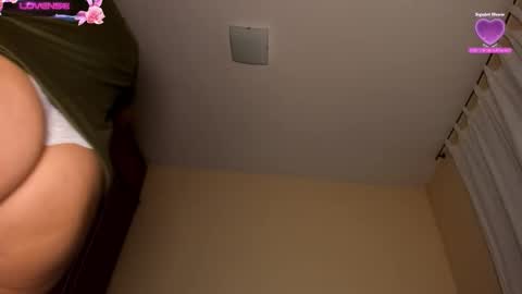 stefany online show from September 23, 2025, 4:26 am