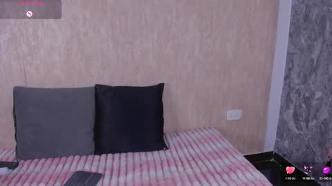 stefanyrousse online show from October 11, 2025, 11:09 am