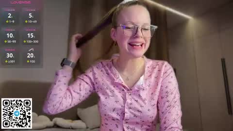 Snapshot of steffi_meoww chatting on April 21, 2026, 10:23 pm STEFI Streams every day from 10 PM GTM1 online show from April 21, 2026, 10:23 pm