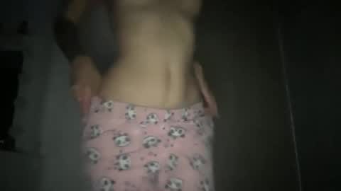 Snapshot of stefy_glow chatting on November 5, 2025, 9:48 pm stefy_glow online show from November 5, 2025, 9:48 pm