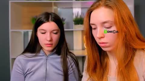 stella_flower online show from March 3, 2026, 6:19 am