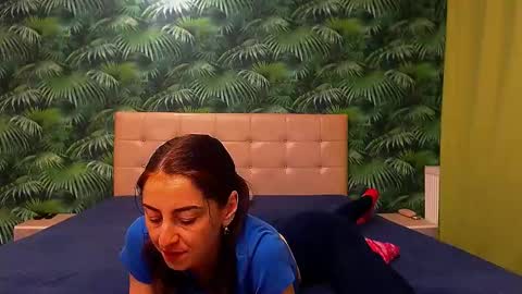 Snapshot of stella_john chatting on February 12, 2025, 5:37 am Stella John online show from February 12, 2025, 5:37 am