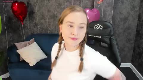 Snapshot of stella_soul chatting on February 12, 2026, 9:26 am Stella online show from February 12, 2026, 9:26 am