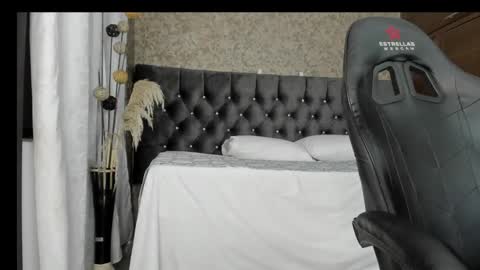 Snapshot of stella_xue chatting on January 9, 2025, 8:11 pm Estella online show from January 9, 2025, 8:11 pm