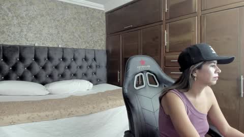 Snapshot of stella_xue chatting on January 18, 2025, 11:55 pm Estella online show from January 18, 2025, 11:55 pm