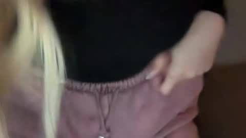 Snapshot of stellacummings chatting on November 13, 2025, 12:09 am Stella Bella online show from November 13, 2025, 12:09 am